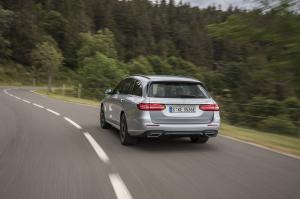 Mercedes-Benz E300 de 4Matic AMG Line Estate 2020 года  (WW)